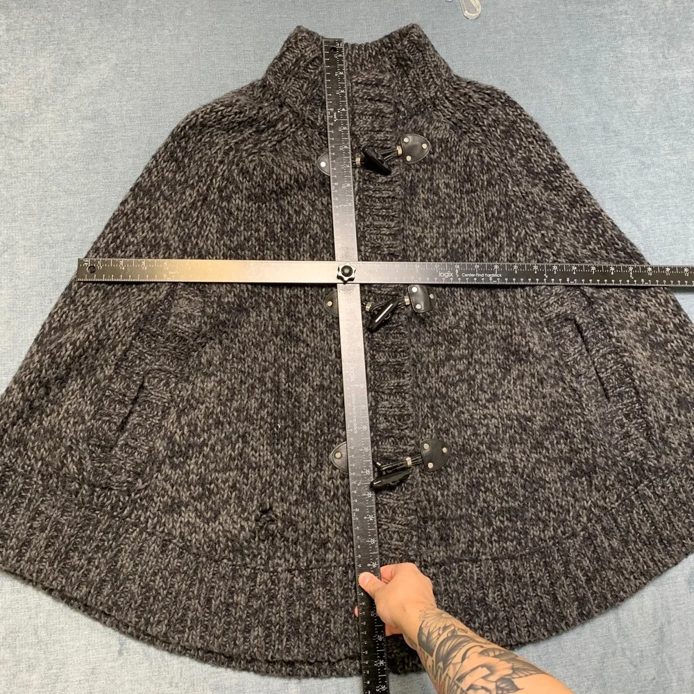 Michael Kors Cape Poncho Sweater Womens M Grey Wool Knit Toggle Button Mock Neck